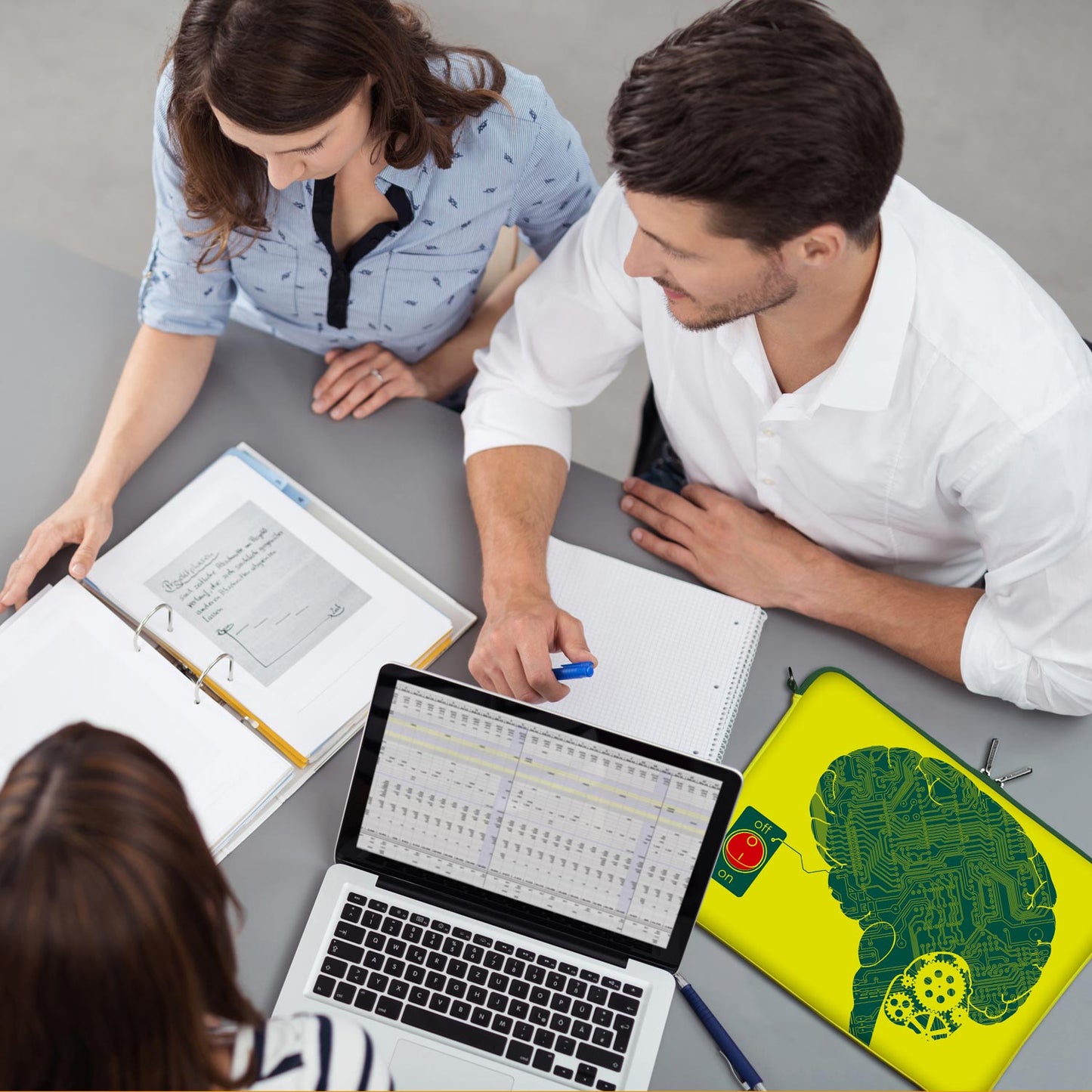 LS166 IT-Brain Designer Schutzhülle für Laptop in gelb-grün als Business-Zubehör im Büro, bei Kunden und auf Dienstreisen