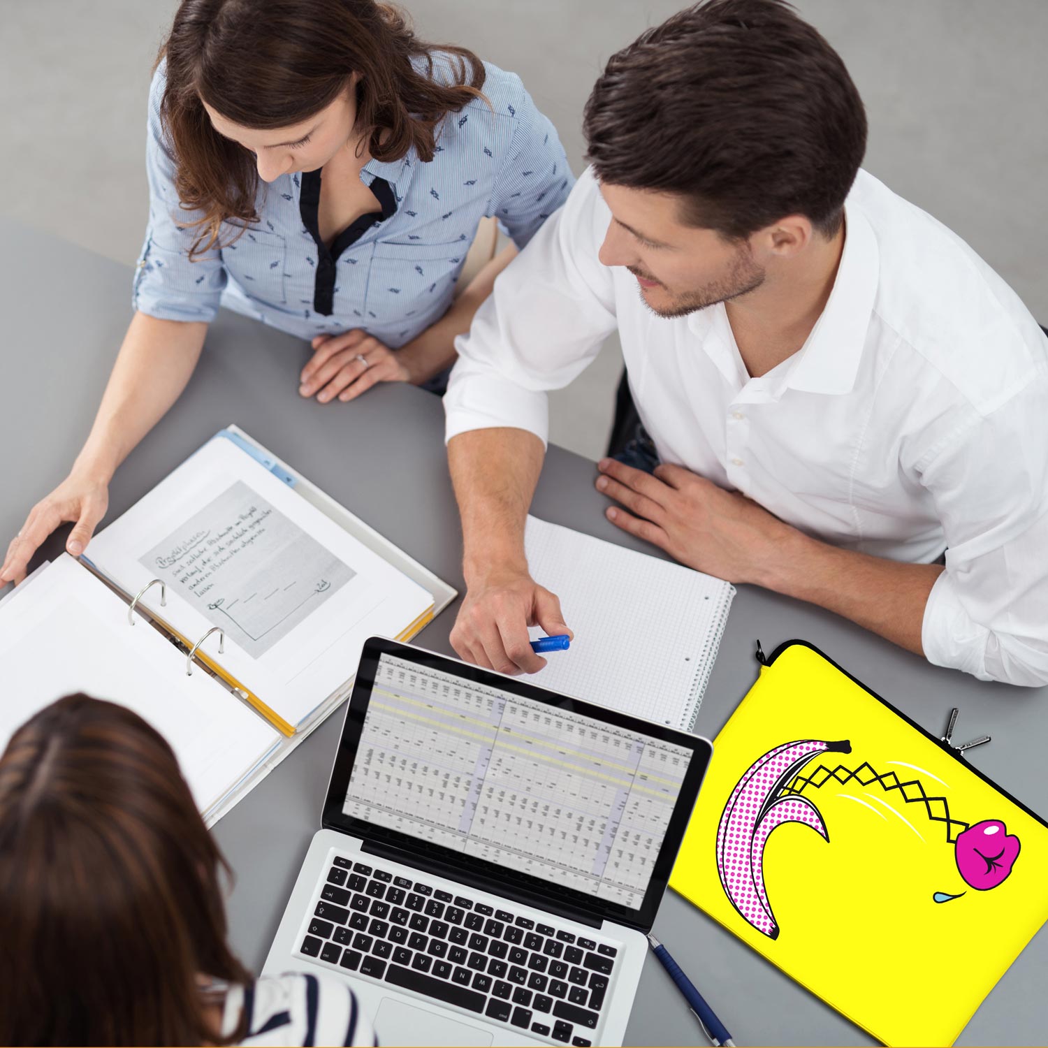 LS170 Surprise Designer Schutzhülle für Laptop in gelb als Business-Zubehör im Büro, bei Kunden und auf Dienstreisen